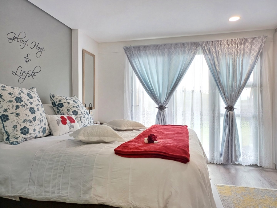 2 Bedroom Property for Sale in Island View Western Cape